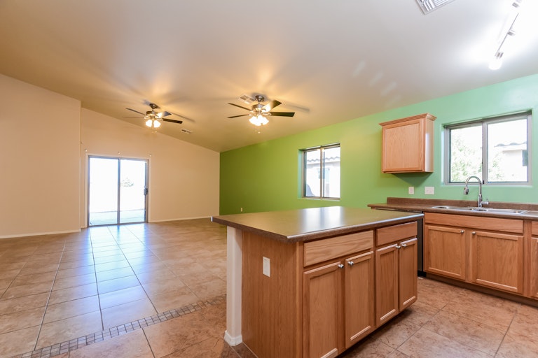 Photo 10 of 25 - 14211 N Chaco Journey Ave, Marana, AZ 85658