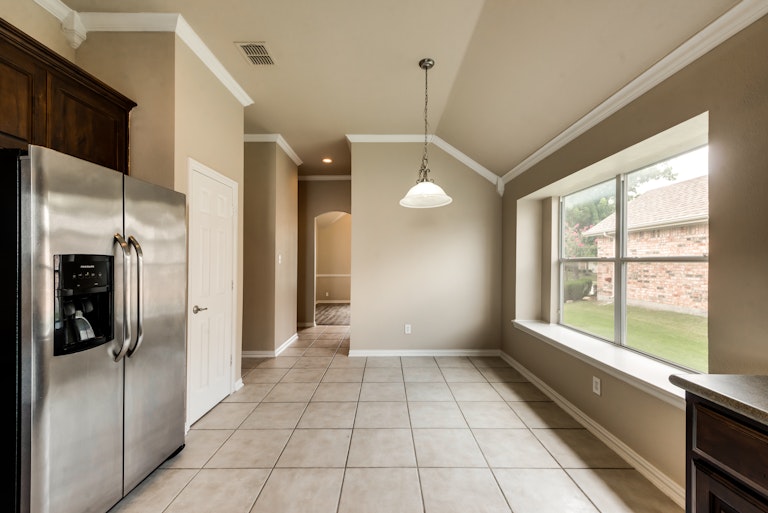 Photo 15 of 30 - 4661 Lance Leaf Dr, Fort Worth, TX 76244