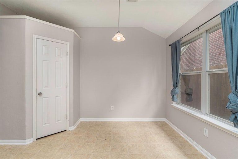 Photo 9 of 25 - 3284 Gladewater Ln, League City, TX 77573