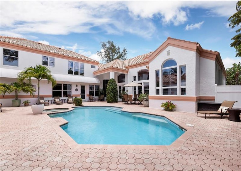 Photo 3 of 68 - 617 Weston Pointe Ct, Longboat Key, FL 34228