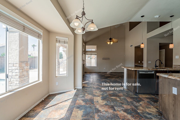 Photo 12 of 33 - 1571 W Ironwood Dr, Chandler, AZ 85224