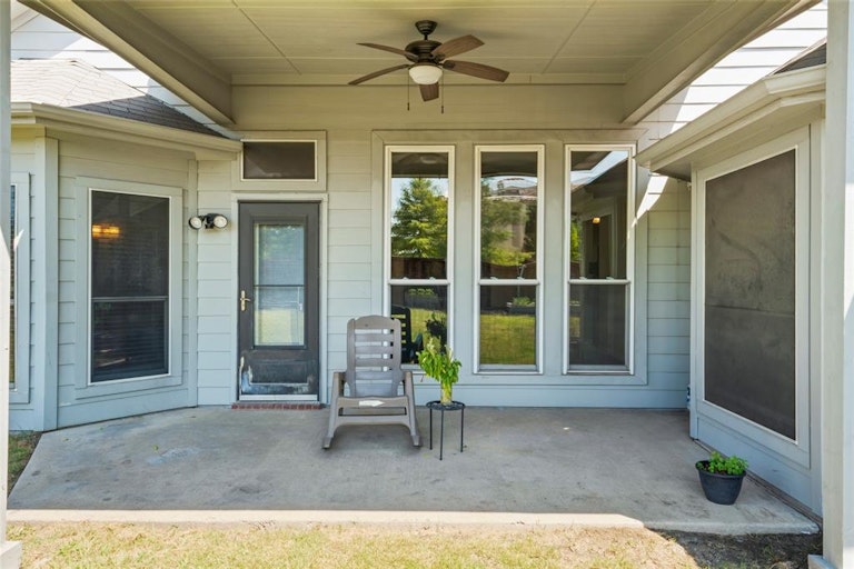 Photo 30 of 39 - 318 Fort Edward Dr, Arlington, TX 76002