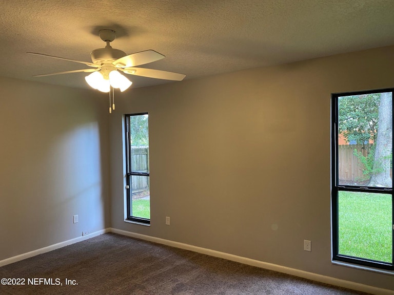 Photo 9 of 17 - 5456 Luella St, Jacksonville, FL 32207
