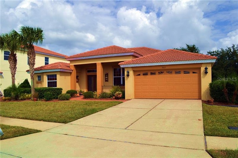 Photo 2 of 24 - 3005 Villa Preciosa Dr, Kissimmee, FL 34744
