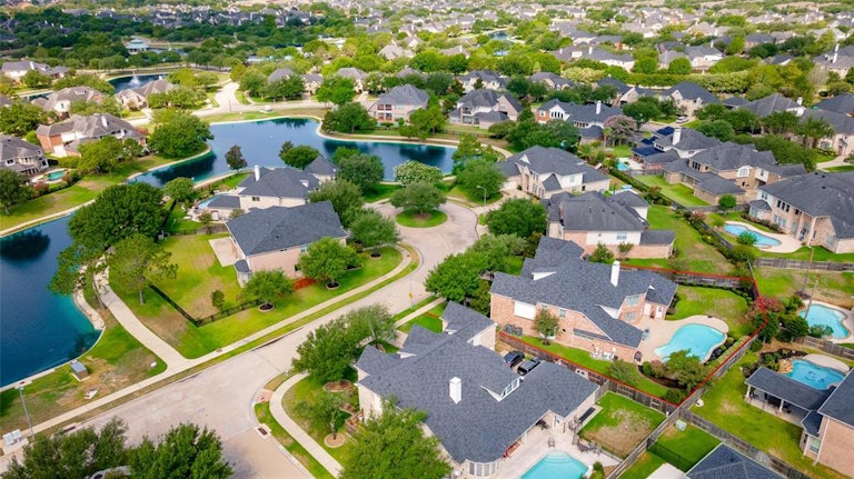 Photo 46 of 46 - 7006 Monarch Lake Ln, Katy, TX 77494