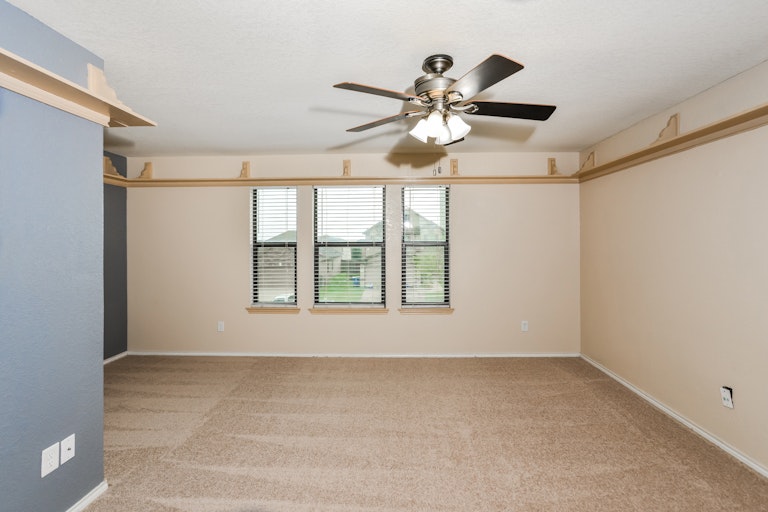 Photo 14 of 27 - 5701 Ping Way, Schertz, TX 78108