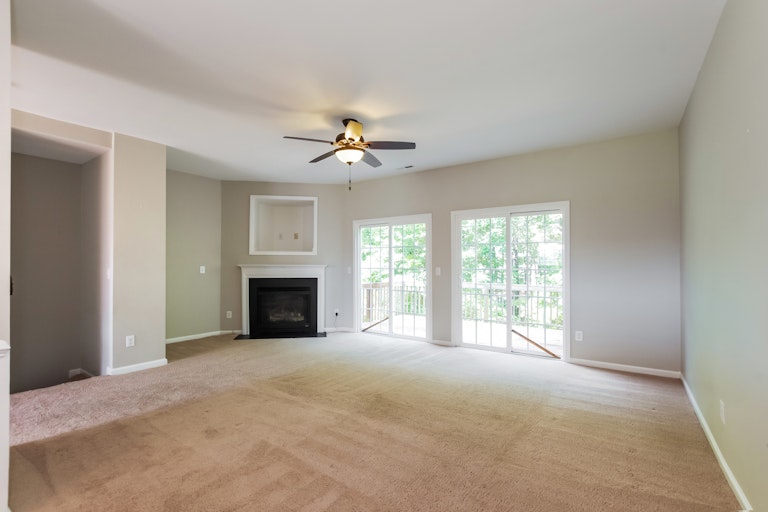Photo 3 of 26 - 117 Gallent Hedge Trl, Apex, NC 27539