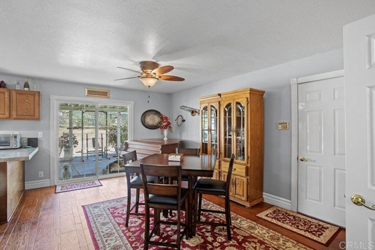 Photo 9 of 21 - 40425 Exa Ely Rd, Hemet, CA 92544