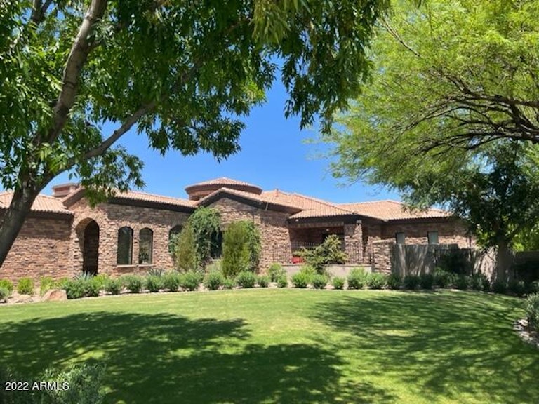 Photo 4 of 44 - 2026 E Avenida Del Valle Ct, Gilbert, AZ 85298