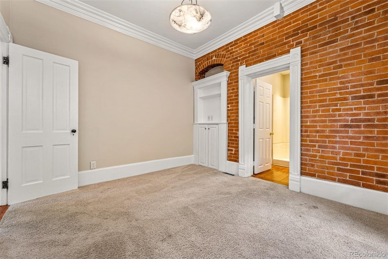 Photo 19 of 40 - 2917 Glenarm Pl, Denver, CO 80205