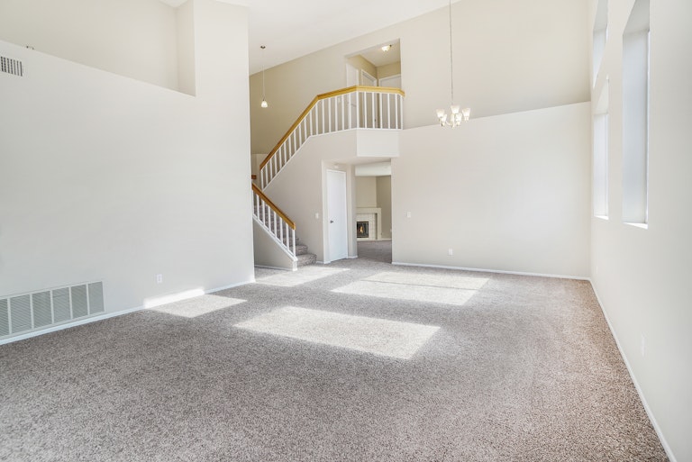 Photo 3 of 17 - 1625 Arroyo Viejo Dr, San Jacinto, CA 92583
