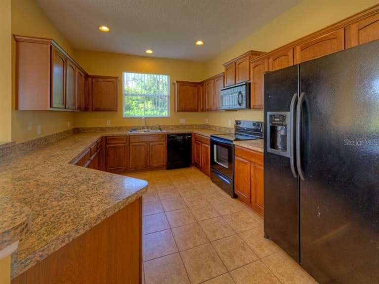 Photo 7 of 25 - 542 Penny Royal Pl, Oviedo, FL 32765