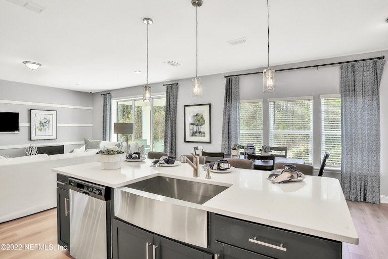 Photo 19 of 45 - 2984 Greywood Ln, Orange Park, FL 32073