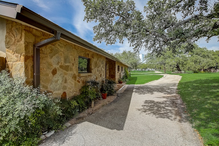 Photo 49 of 60 - 915 Lauder Dr, Spicewood, TX 78669