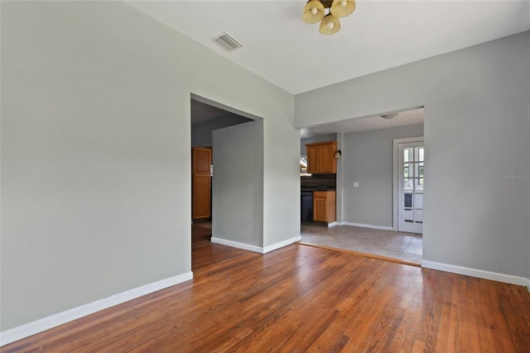 Photo 23 of 38 - 349 Carnation Ct, Apopka, FL 32703