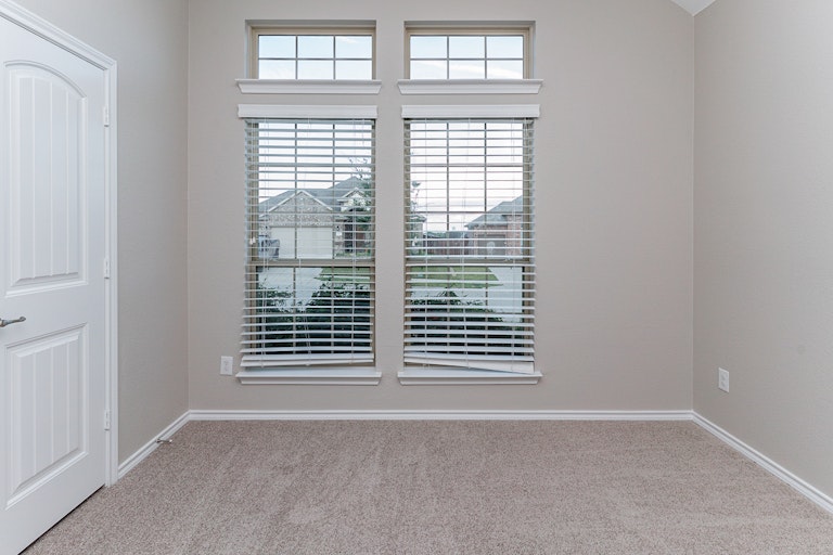 Photo 21 of 25 - 8945 Jewel Flower Dr, Fort Worth, TX 76131