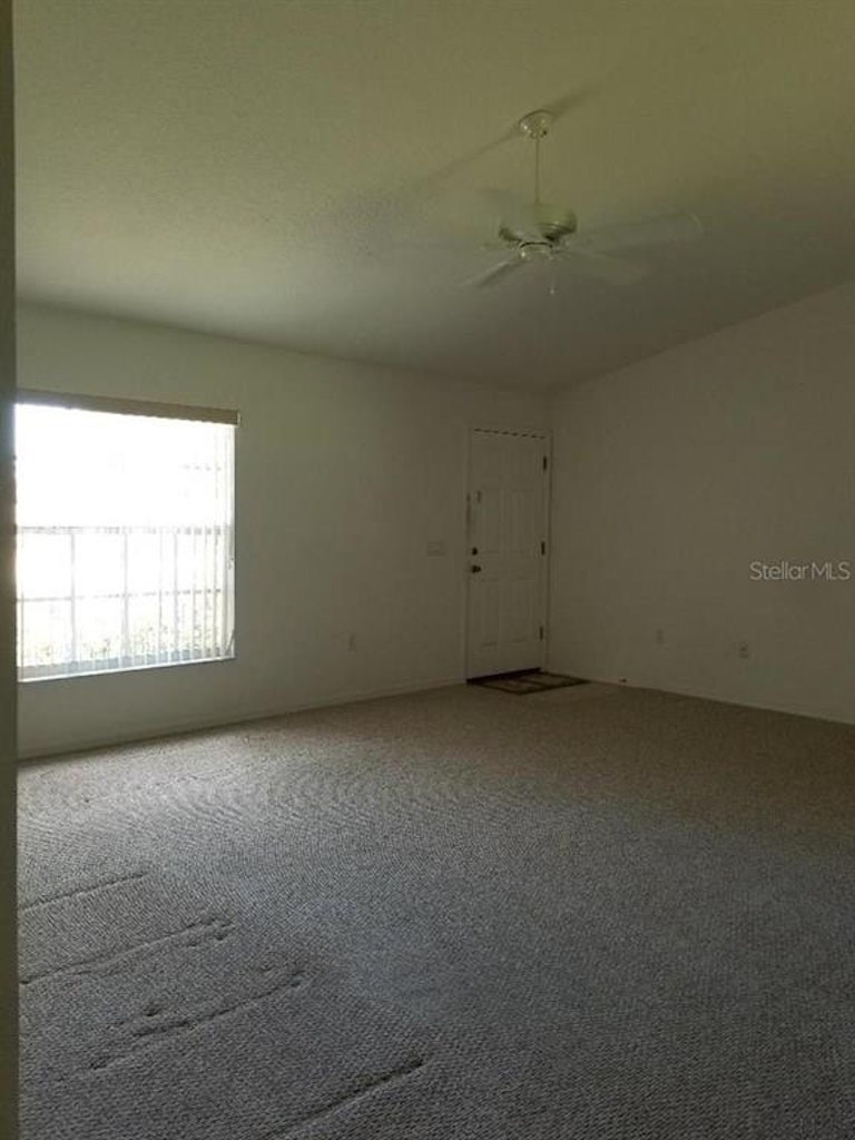 Photo 5 of 9 - 7 Brockton Ln, Palm Coast, FL 32137