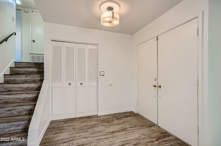 Photo 4 of 17 - 4865 N Granite Reef Rd, Scottsdale, AZ 85251