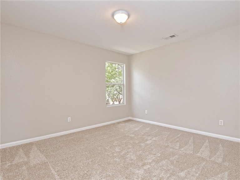 Photo 26 of 40 - 2116 Amur Dr, Austin, TX 78745
