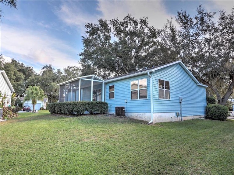 Photo 24 of 25 - 1501 Alfonso Ln, Lady Lake, FL 32159