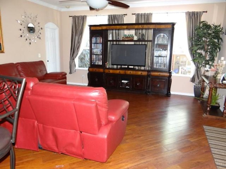 Photo 9 of 22 - 12505 Safari Ln, Riverview, FL 33579