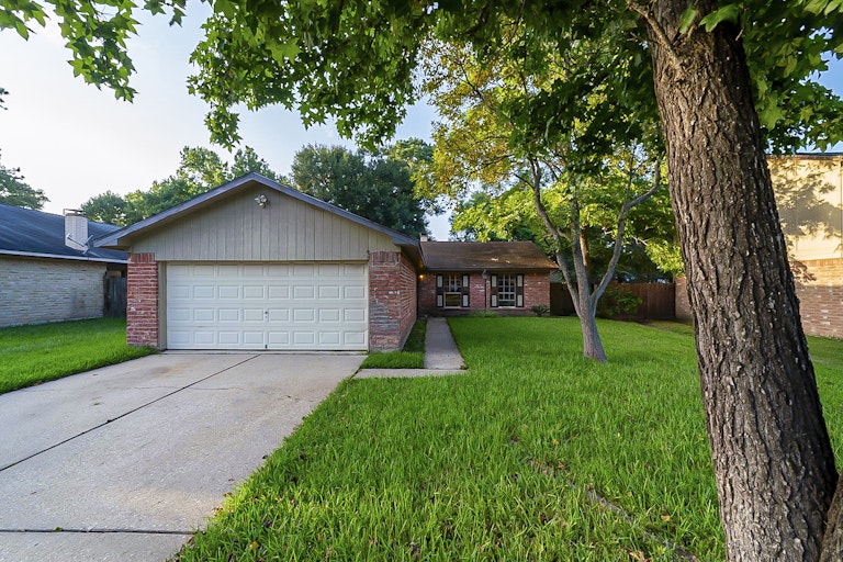 Photo 8 of 33 - 3303 Crossman St, Porter, TX 77365