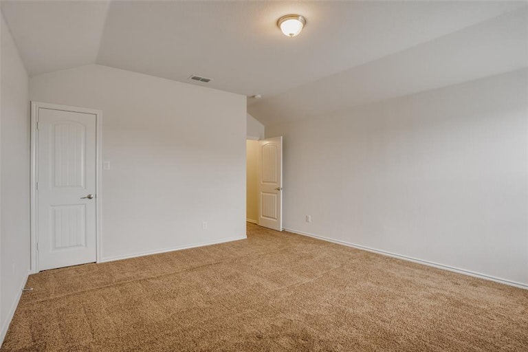 Photo 22 of 35 - 2832 Saddle Creek Dr, Fort Worth, TX 76177