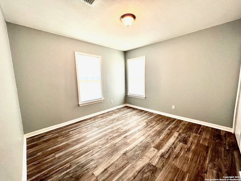 Photo 17 of 23 - 3946 Southport Dr, San Antonio, TX 78223