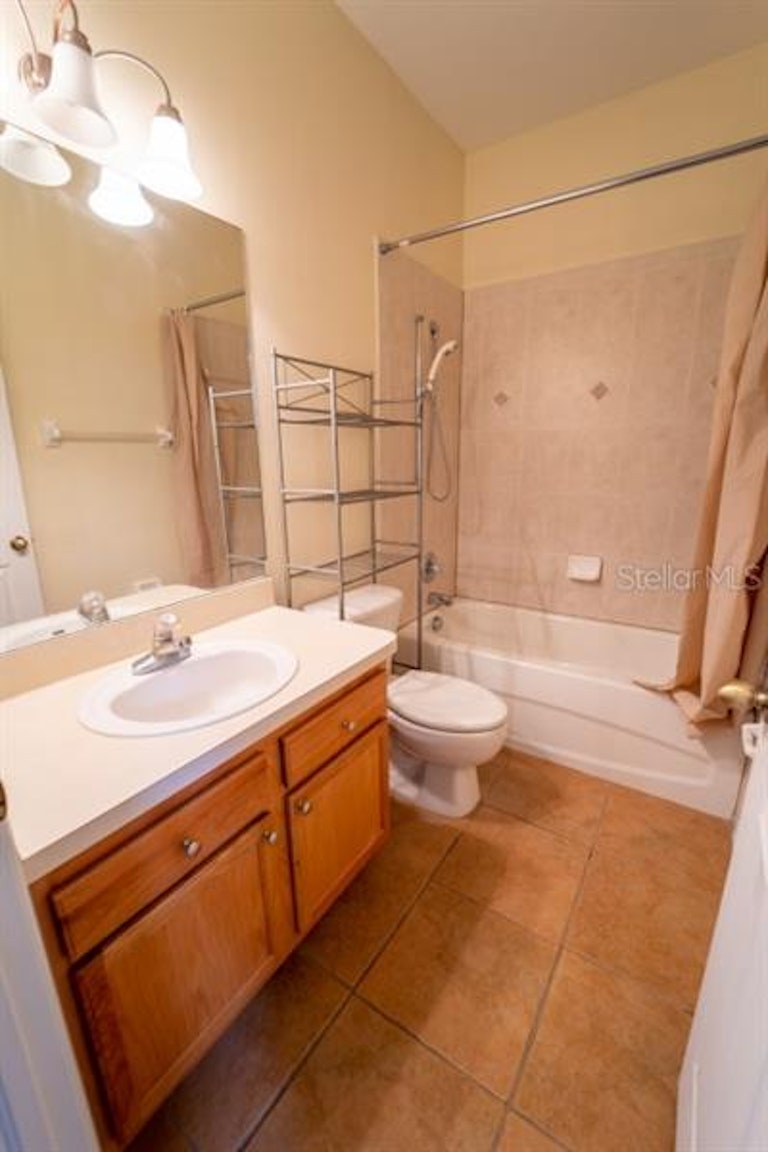Photo 44 of 71 - 8105 Stone Leaf Ln, Tampa, FL 33647