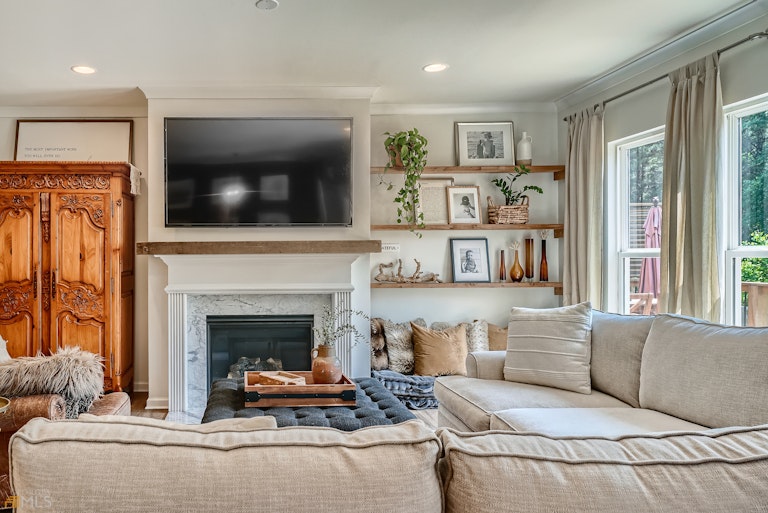 Photo 6 of 34 - 468 Greyfield Dr, Canton, GA 30115