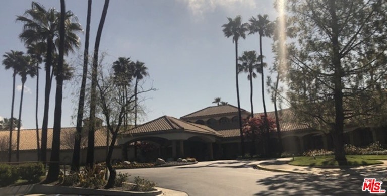 Photo 54 of 54 - 4907 Singing Hills Dr, Banning, CA 92220