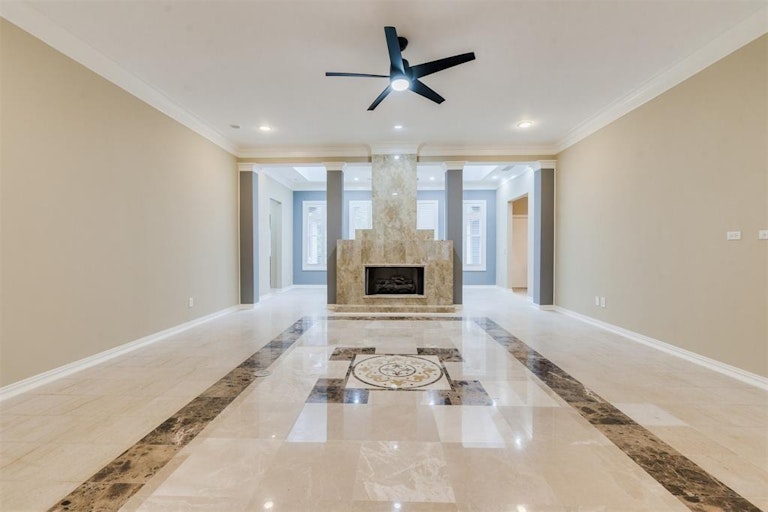 Photo 2 of 7 - 727 Windbreak Trl, Houston, TX 77079