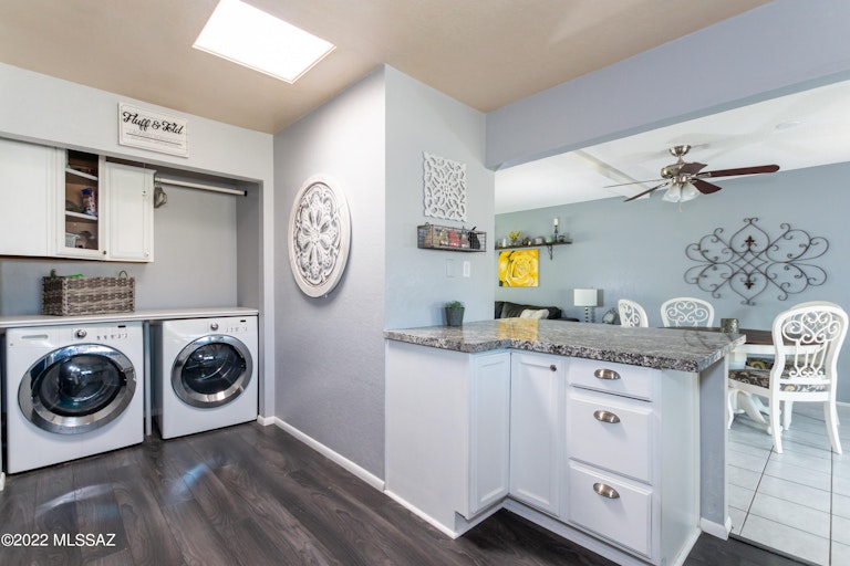 Photo 11 of 28 - 1018 N Caribe Ave, Tucson, AZ 85710