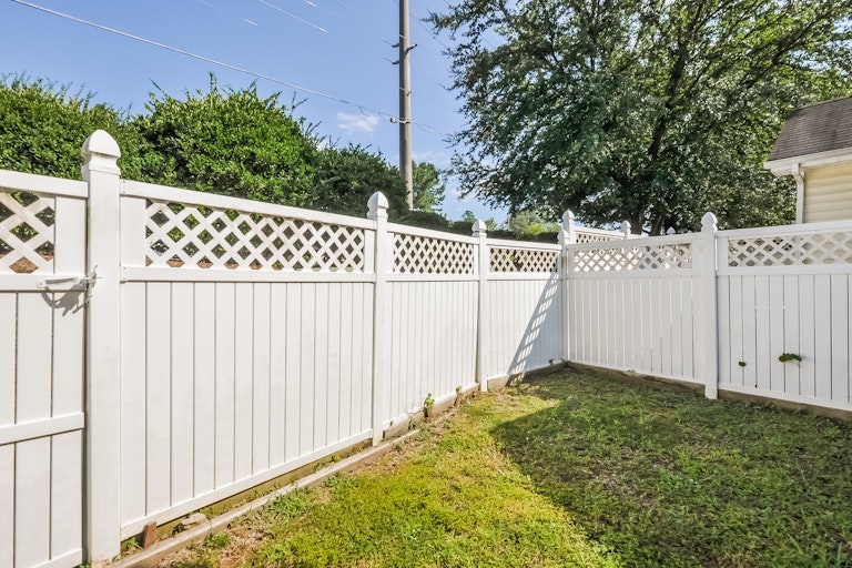Photo 23 of 25 - 3754 Votive Ln, Raleigh, NC 27604