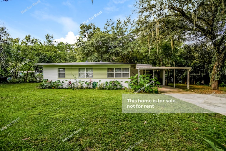 Photo 8 of 27 - 8858 Atter Ln, Jacksonville, FL 32216