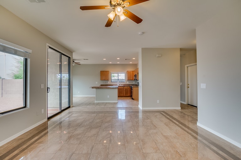 Photo 7 of 32 - 2093 E Greenlee Ave, Apache Junction, AZ 85119