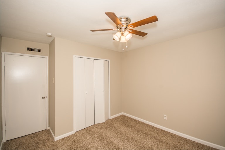 Photo 11 of 20 - 5424 Baker Dr, The Colony, TX 75056