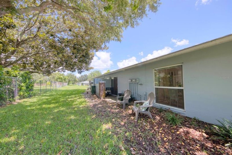 Photo 18 of 39 - 1614 Berwick Ct Unit C, Palm Harbor, FL 34684