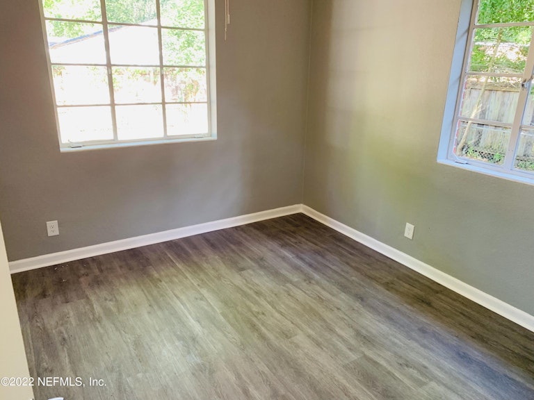 Photo 13 of 19 - 1354 Labelle St, Jacksonville, FL 32205