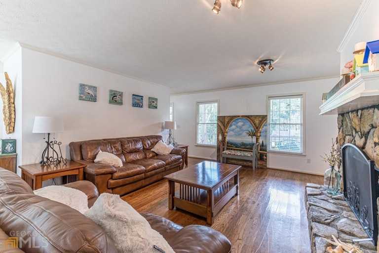Photo 7 of 40 - 2899 Bruckner Blvd, Snellville, GA 30078