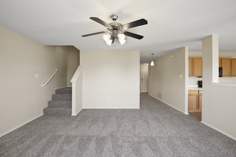 Photo 18 of 30 - 6904 Meadow Way Ln, Fort Worth, TX 76179