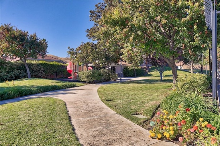 Photo 33 of 38 - 15904 Ada St, Canyon Country, CA 91387
