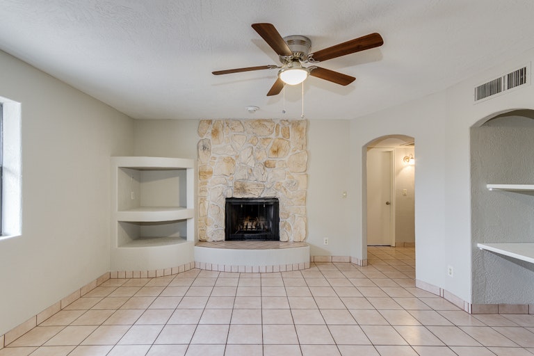 Photo 11 of 22 - 677 W 22nd Ave, Apache Junction, AZ 85120