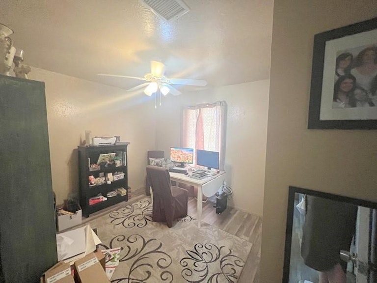 Photo 8 of 9 - 13426 Greenbriar Dr, Sugar Land, TX 77498