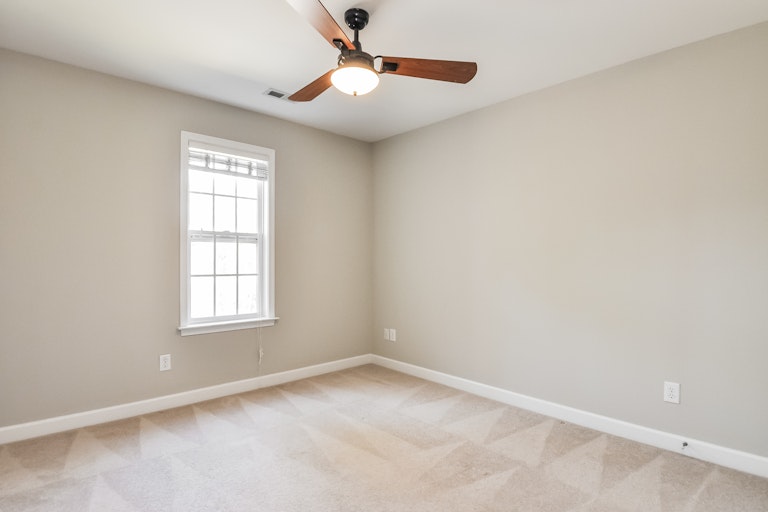Photo 18 of 25 - 135 Florians Dr, Holly Springs, NC 27540