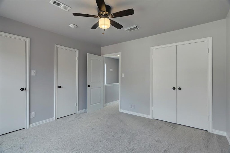 Photo 36 of 42 - 12643 Rip Van Winkle Dr, Houston, TX 77024