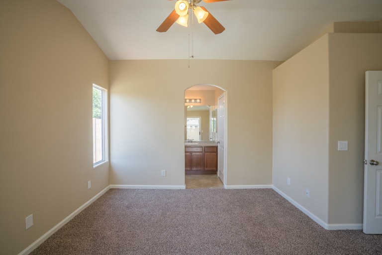 Photo 10 of 24 - 3564 W Tina Ln, Glendale, AZ 85310