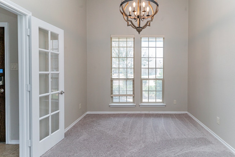 Photo 13 of 29 - 11112 Dunlavin Ct, Haslet, TX 76052