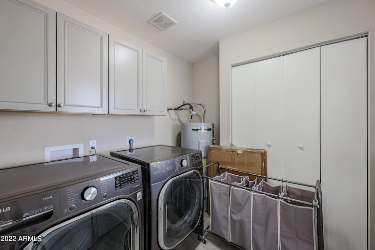 Photo 17 of 25 - 5244 W Cholla St, Glendale, AZ 85304
