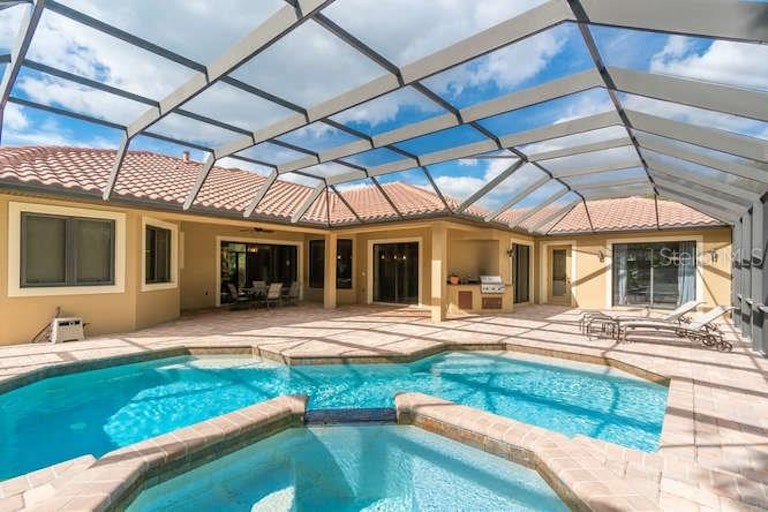 Photo 21 of 23 - 2625 Colony Ter, Sarasota, FL 34239
